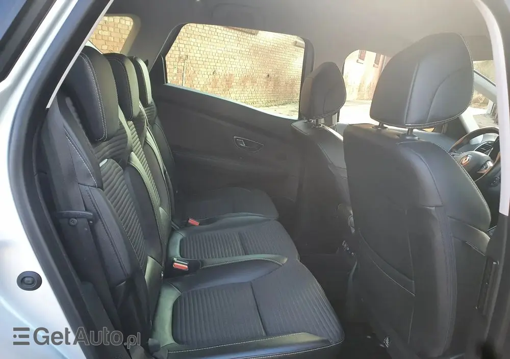 RENAULT Scenic TCe 140 GPF BLACK EDITION