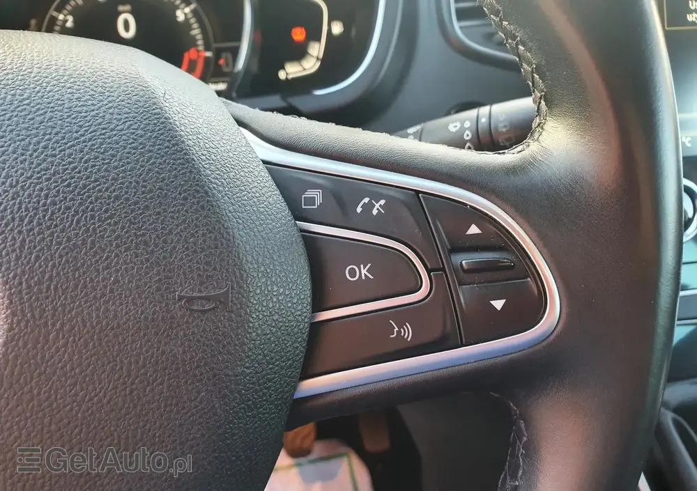 RENAULT Scenic TCe 140 GPF BLACK EDITION