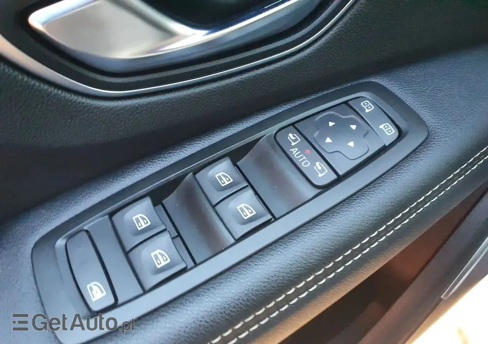 RENAULT Scenic TCe 140 GPF BLACK EDITION