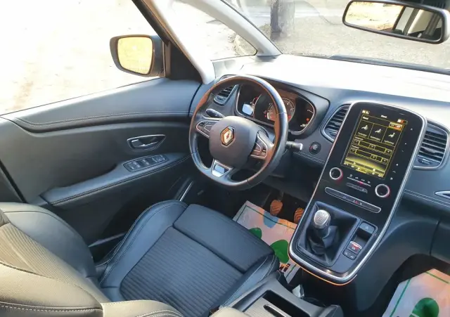 RENAULT Scenic TCe 140 GPF BLACK EDITION