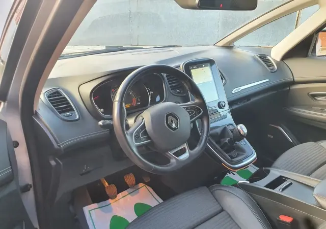 RENAULT Scenic TCe 140 GPF BLACK EDITION