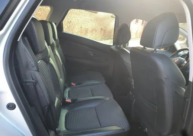 RENAULT Scenic TCe 140 GPF BLACK EDITION