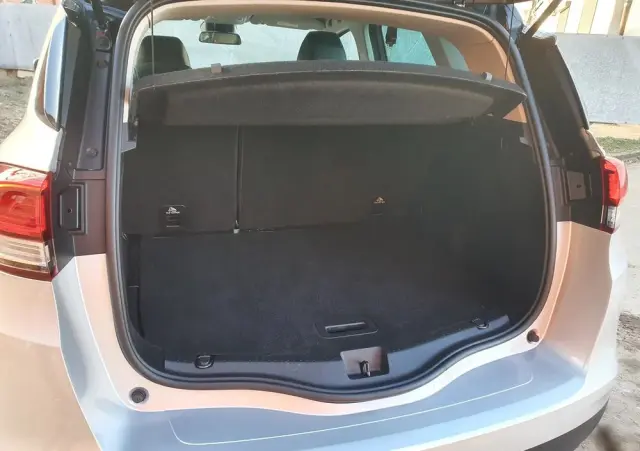 RENAULT Scenic TCe 140 GPF BLACK EDITION