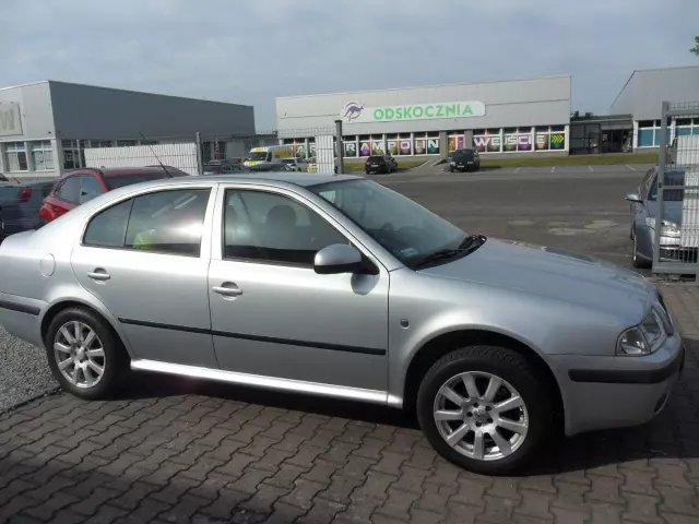 SKODA Octavia 