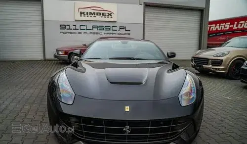 FERRARI F12 
