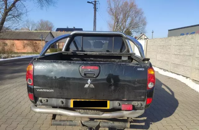 MITSUBISHI L 200 