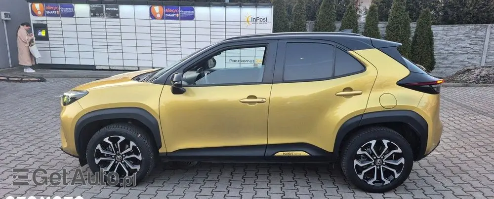 TOYOTA Yaris Cross 