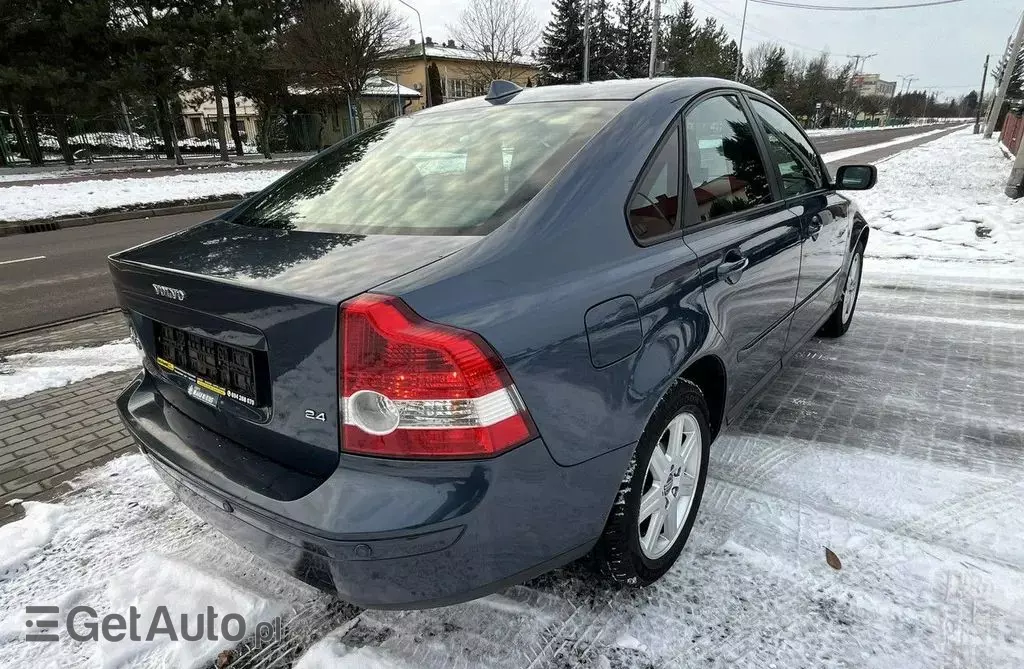 VOLVO S40 
