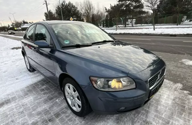 VOLVO S40 