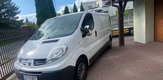 RENAULT Trafic 