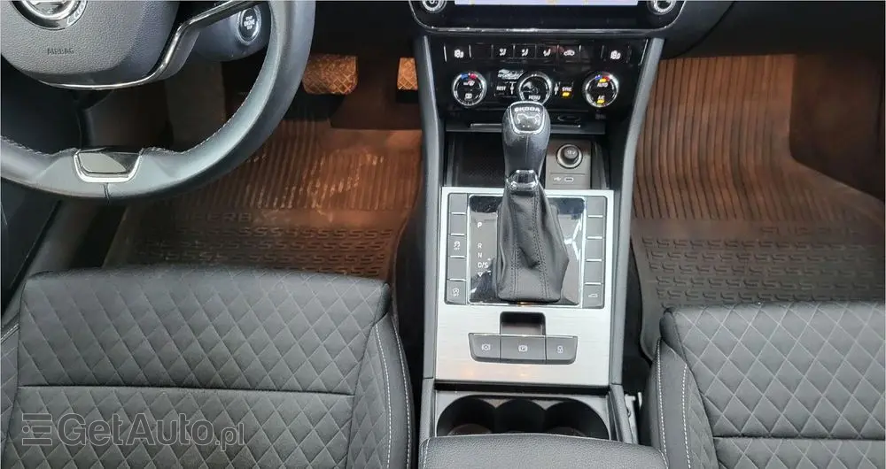 SKODA Superb 2.0 TSI Ambition DSG