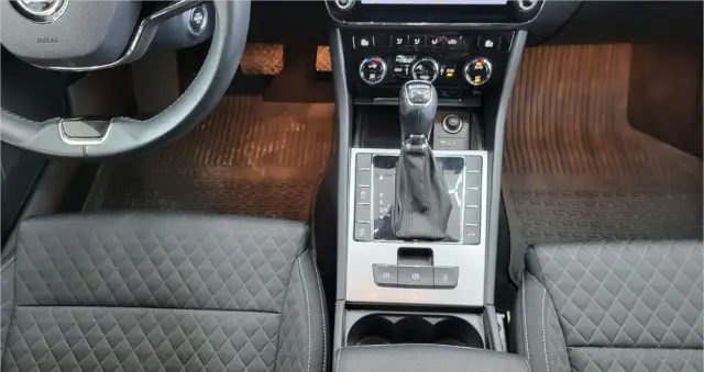 SKODA Superb 2.0 TSI Ambition DSG