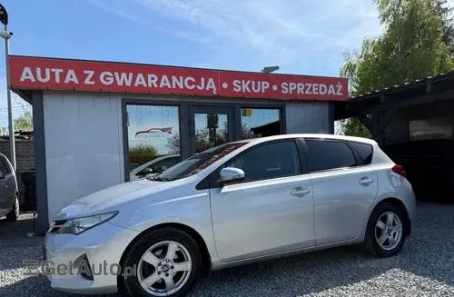 TOYOTA Auris 