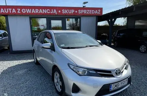 TOYOTA Auris 