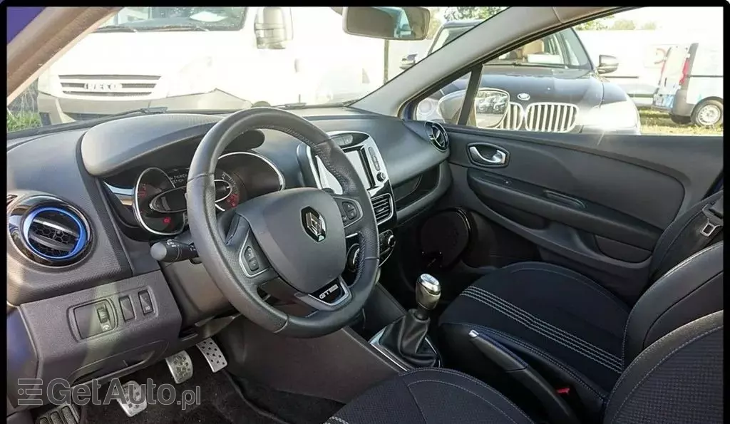 RENAULT Clio 