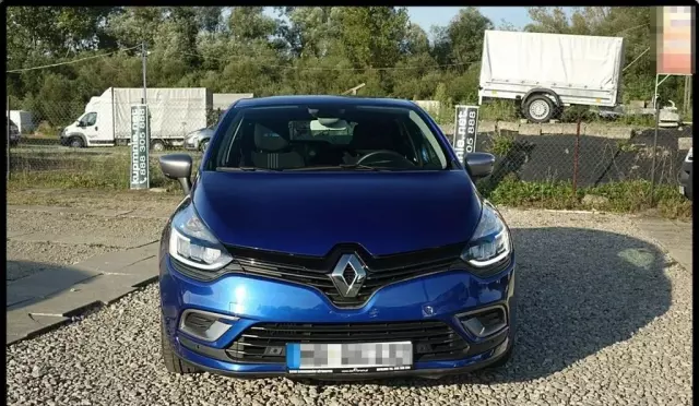 RENAULT Clio 