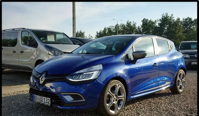 RENAULT Clio 