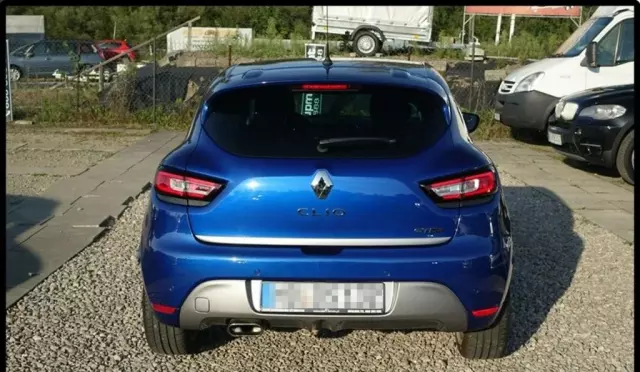 RENAULT Clio 