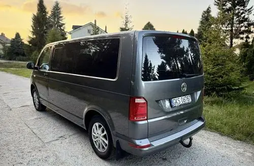 VOLKSWAGEN Caravelle 