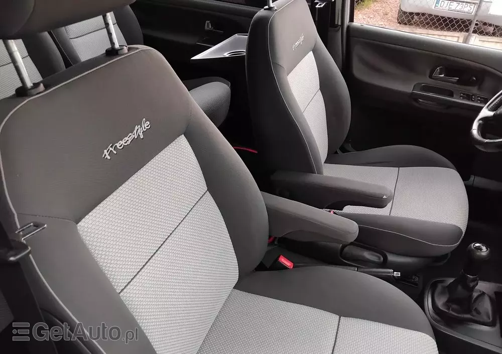 VOLKSWAGEN Sharan 2.0 TDI Freestyle