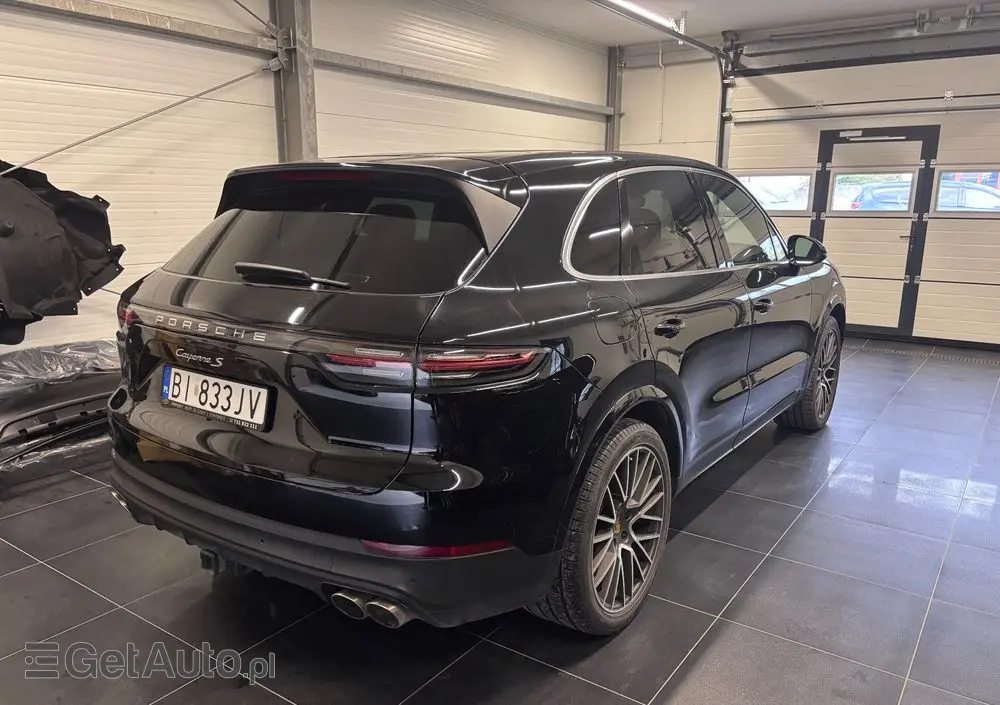 PORSCHE Cayenne S Platinum Edition