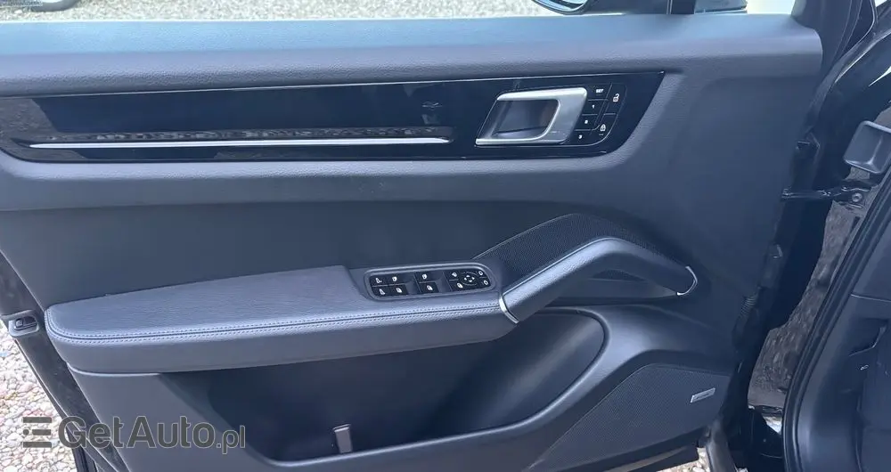PORSCHE Cayenne S Platinum Edition