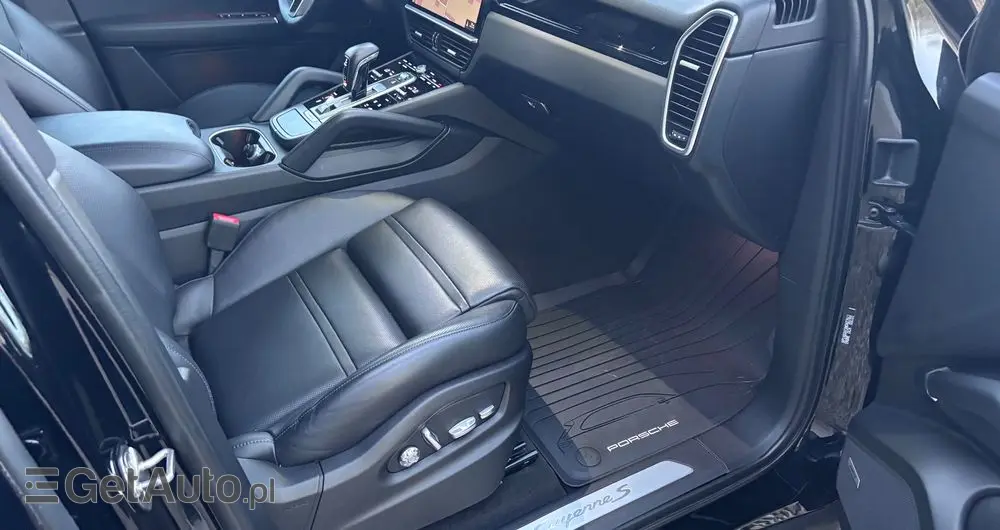 PORSCHE Cayenne S Platinum Edition