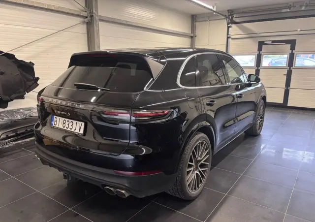 PORSCHE Cayenne S Platinum Edition