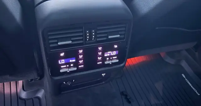 PORSCHE Cayenne S Platinum Edition