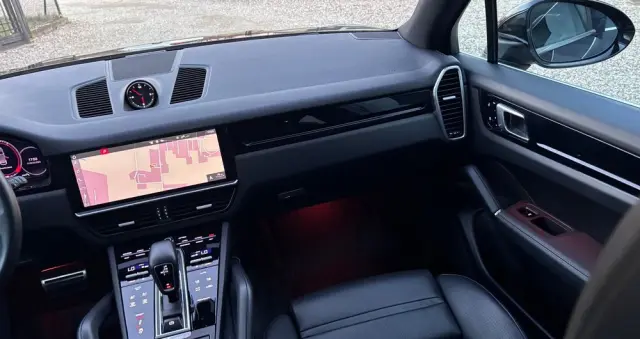 PORSCHE Cayenne S Platinum Edition