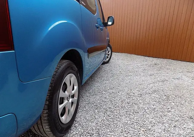 CITROËN Berlingo Multispace e-HDi 90 FAP EGS6 Exclusive