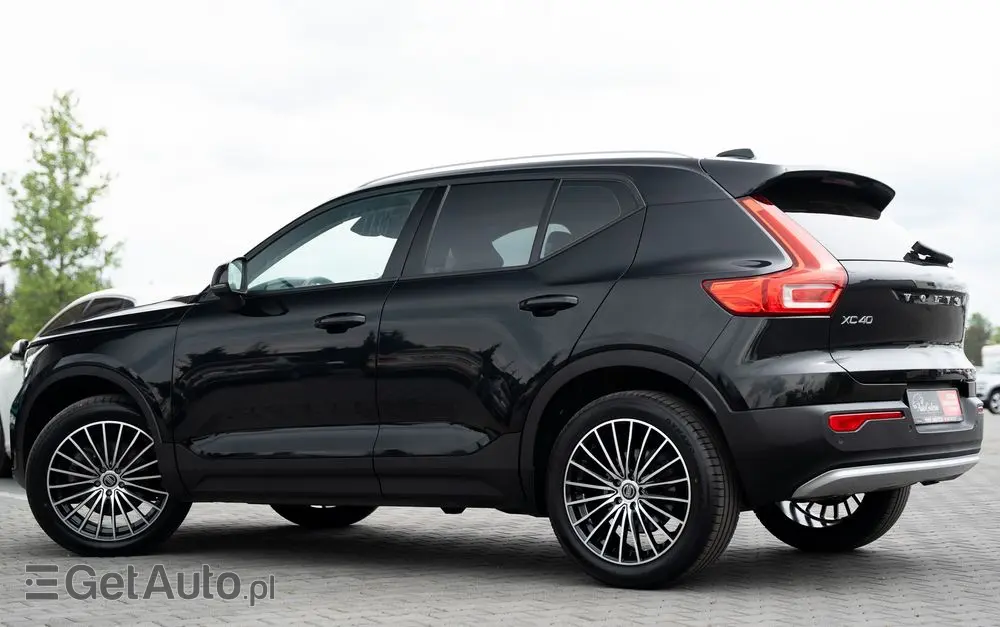 VOLVO XC 40 