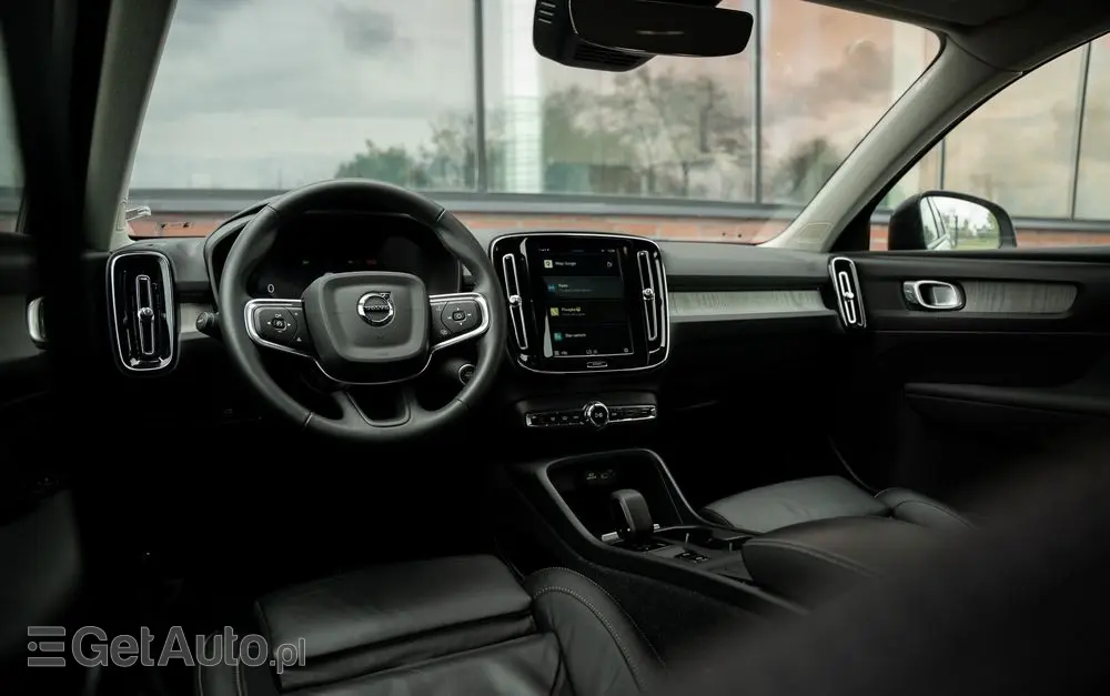 VOLVO XC 40 