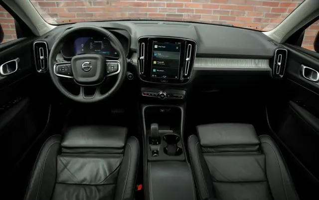 VOLVO XC 40 