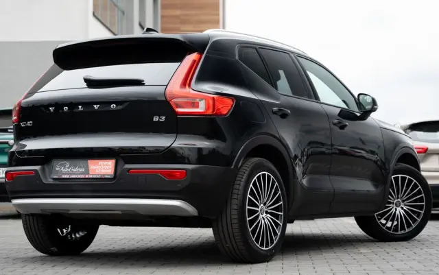 VOLVO XC 40 