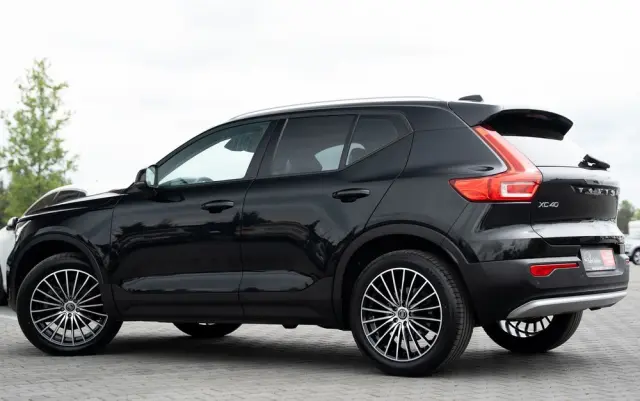 VOLVO XC 40 
