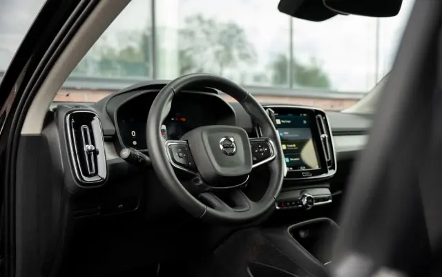 VOLVO XC 40 