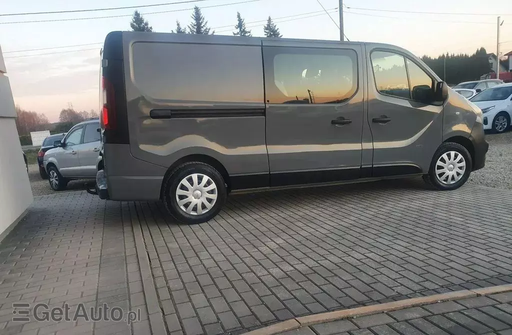 RENAULT Trafic 