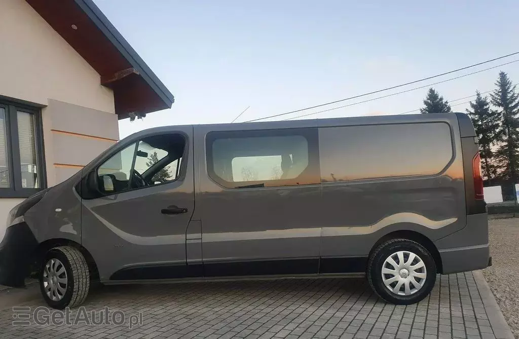 RENAULT Trafic 