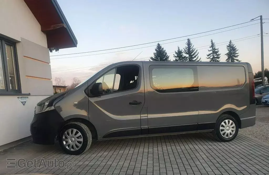 RENAULT Trafic 