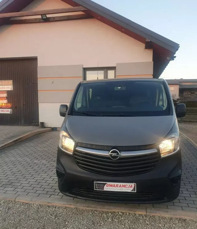 RENAULT Trafic 