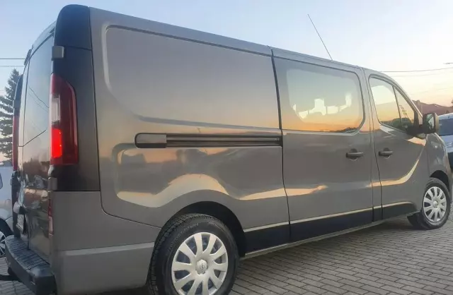 RENAULT Trafic 