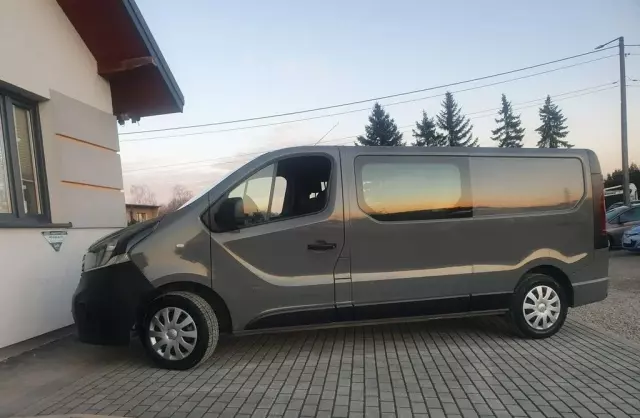 RENAULT Trafic 