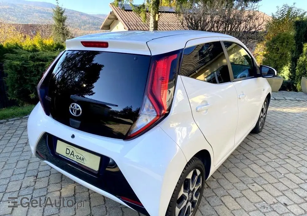 TOYOTA Aygo 1.0 VVT-i Color Edition