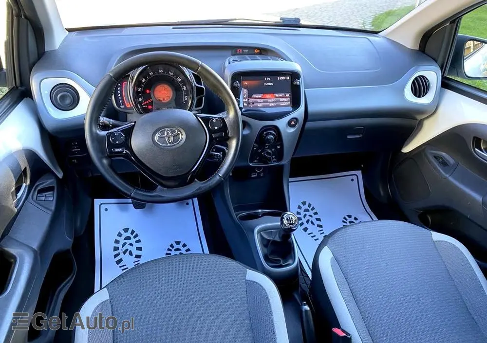 TOYOTA Aygo 1.0 VVT-i Color Edition