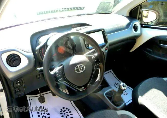 TOYOTA Aygo 1.0 VVT-i Color Edition