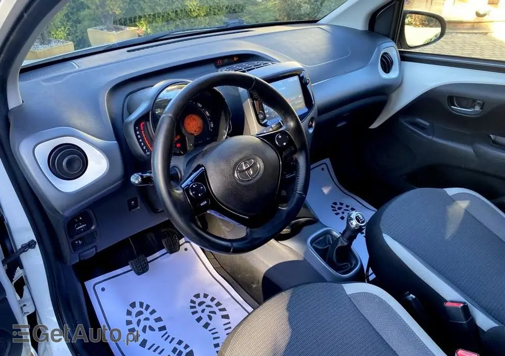 TOYOTA Aygo 1.0 VVT-i Color Edition