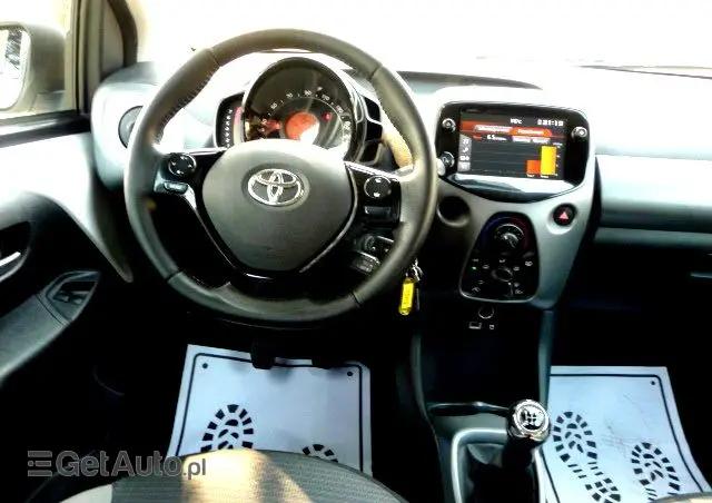 TOYOTA Aygo 1.0 VVT-i Color Edition