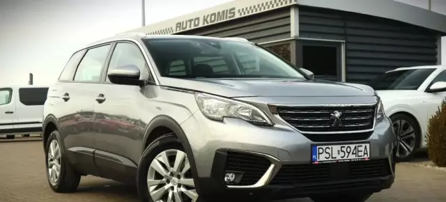 PEUGEOT 5008 
