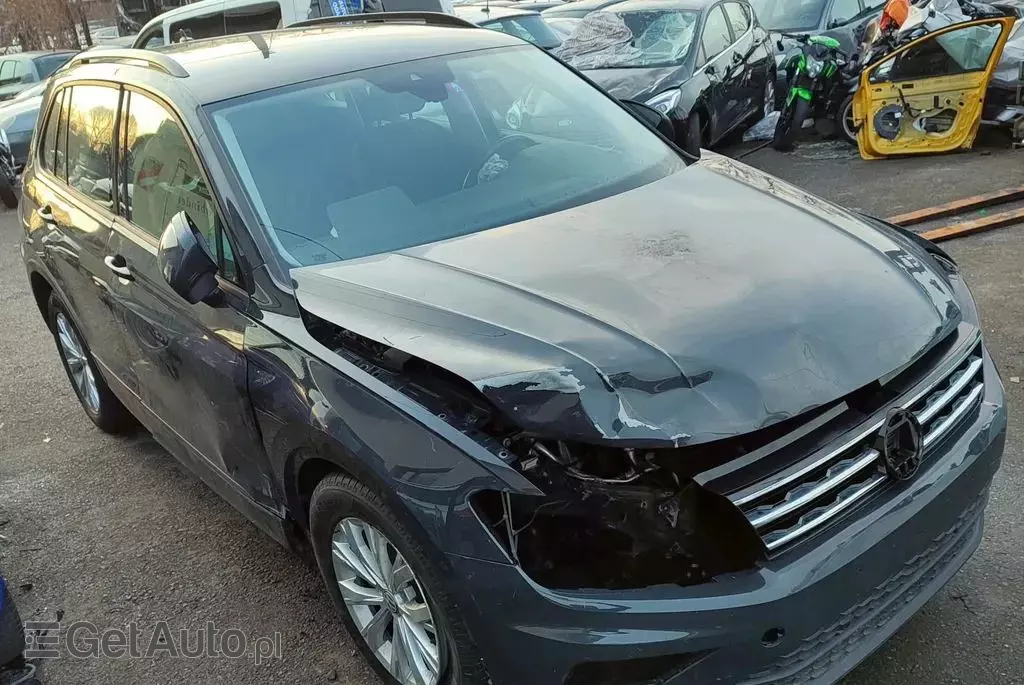 VOLKSWAGEN Tiguan 